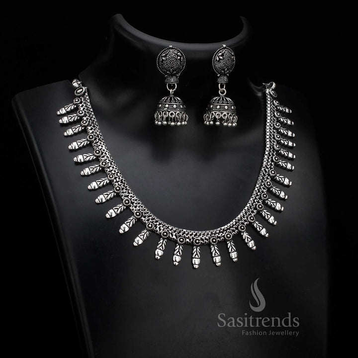 Heritage dream oxidised silver choker and jhumka earrings jewellery set adorned with folk art motifs – designed for lovers of classical cultural wear – Sasitrends