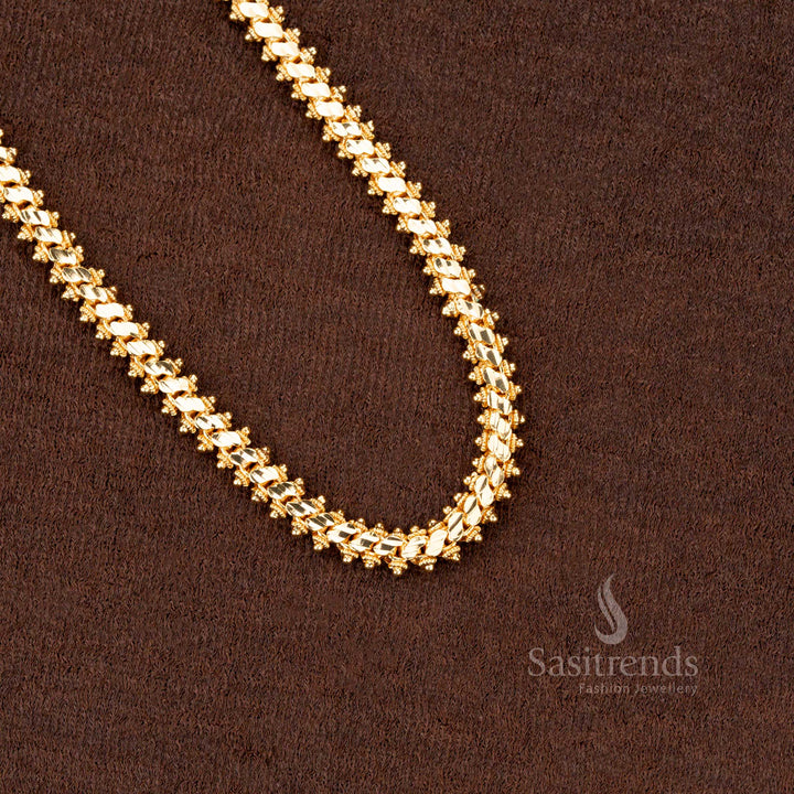 Micro gold plated Gajiri chain featuring elegant 2-sided structured interlock pattern, look like real gold - Sasitrends