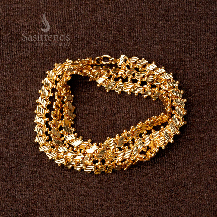 Stylish Gold Plated Arumbu Necklace – A heritage-inspired jewellery masterpiece for a regal look - Sasitrends
