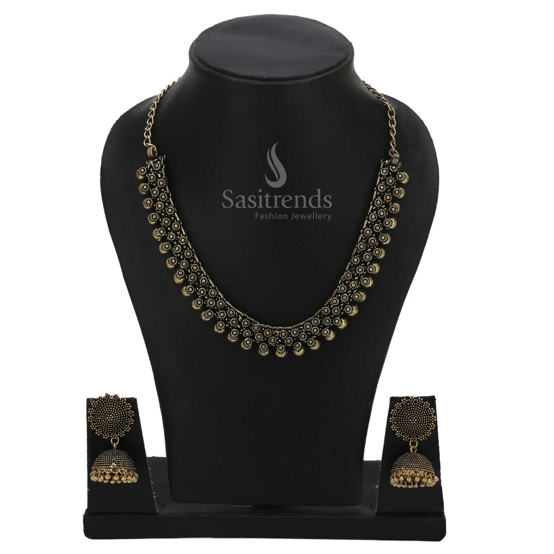 Golden Glory Chintaka antique gold ball necklace jewellery set with ornate jhumka earrings and majestic temple carving motifs, ideal for festive saree looks – Sasitrends