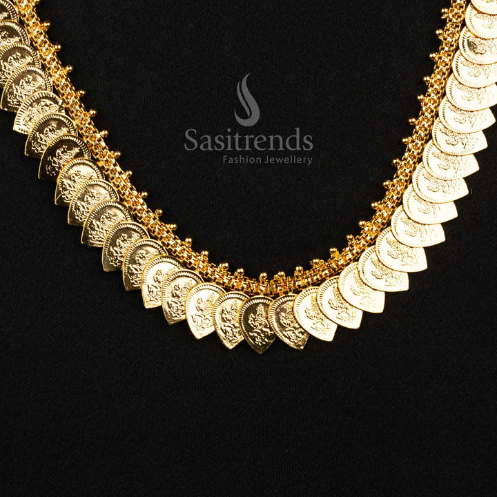 Traditional goddess Lakshmi leaf motif micro gold plated necklace highlighted with Kemp stones and artistic carvings, radiating temple jewellery elegance – Sasitrends