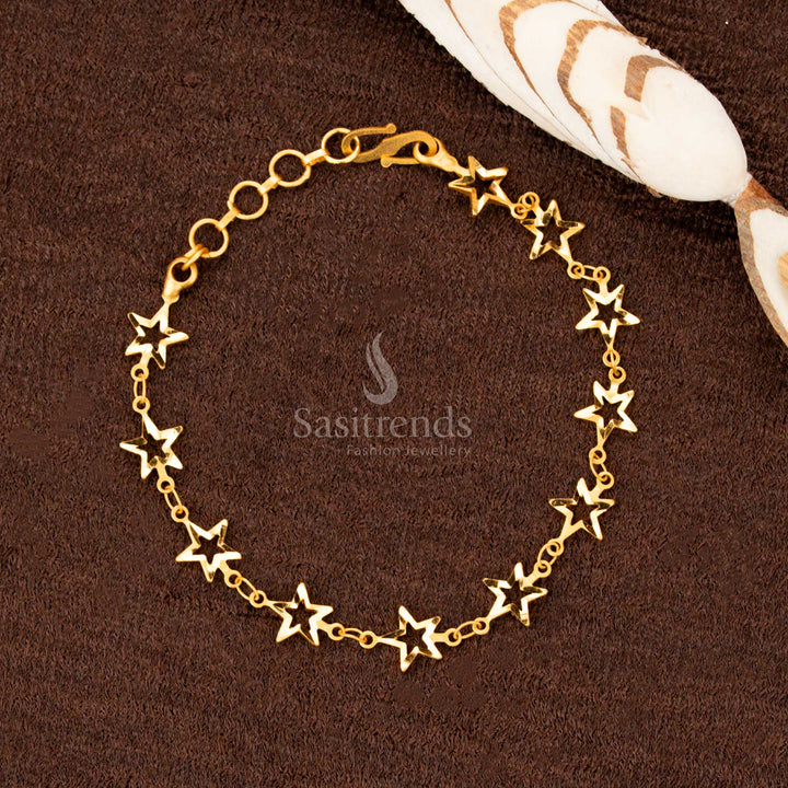 A delicate bracelet with star accents, perfect for those who love magical jewellery - Sasitrends