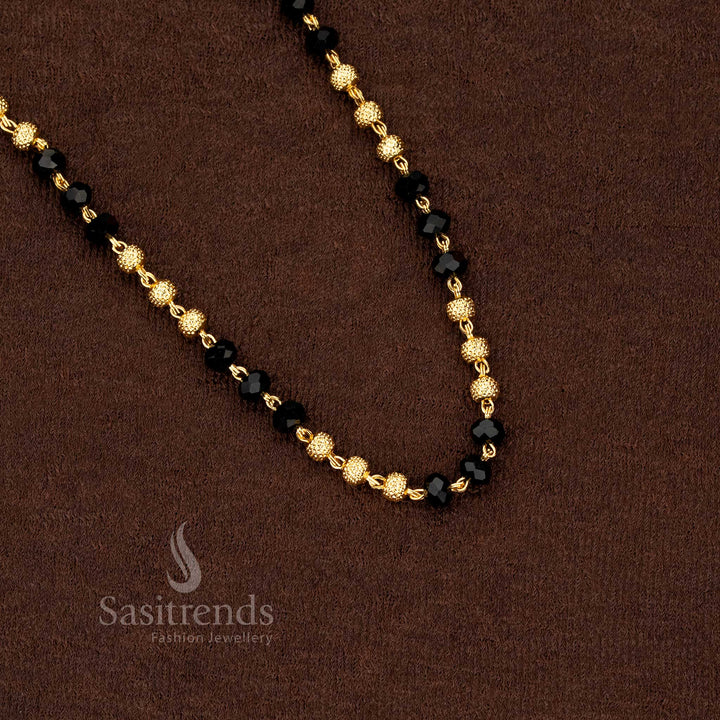 Luminous micro gold plated black beads chain with antique ball details, perfect to wear for cultural ceremonies and temple events – Sasitrends