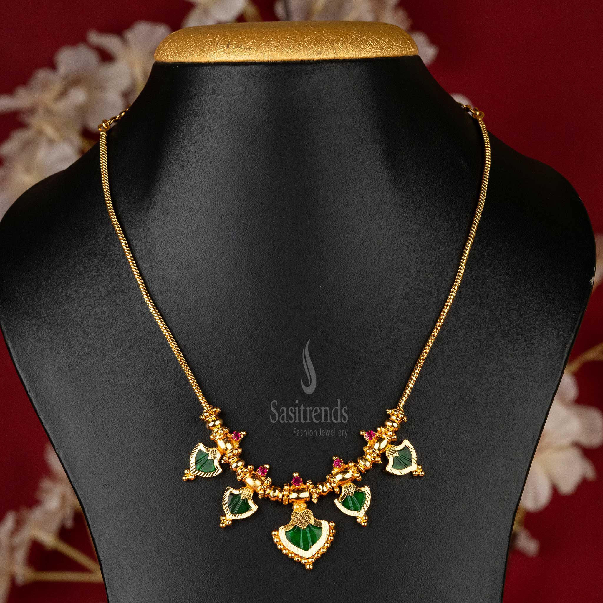 Palakka Mala Designs Gold Nagapadam Necklace Green Nibu Nagapadam