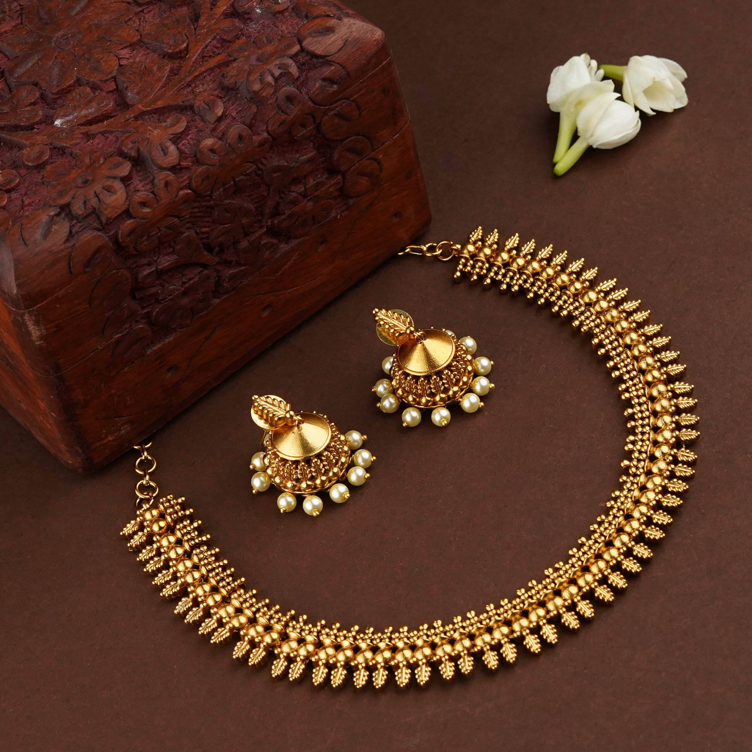 Exquisite Temple Matte Gold Plated Necklace Jewellery Set: A Timeless Treasure for Special Occasion Sasitrends