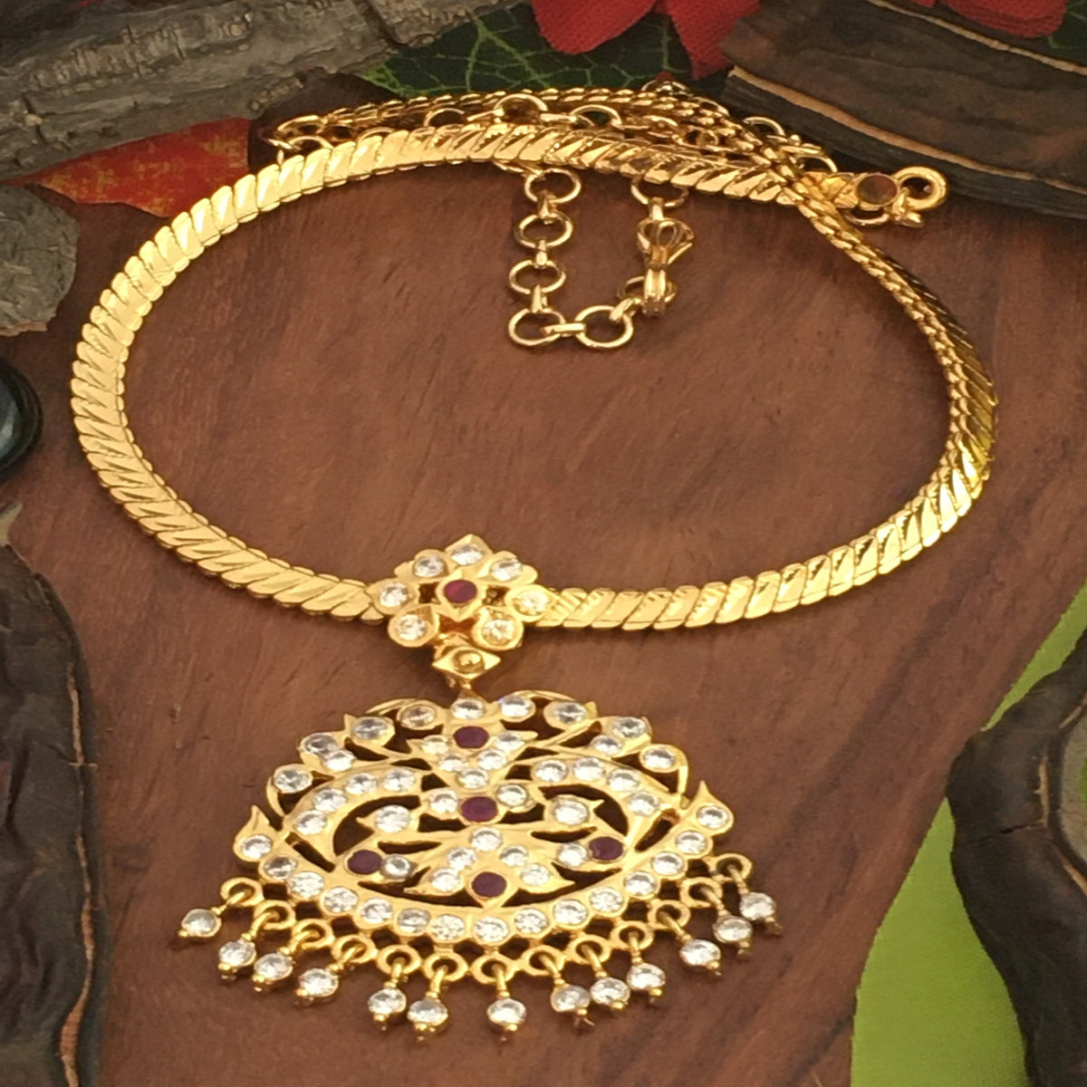 Gold padaka chain designs Clearance