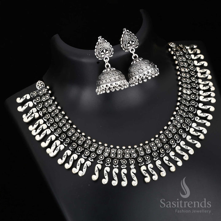 Elegant Kolhapuri oxidised silver jewellery set with lustrous finish and evergreen designs - Sasitrends

