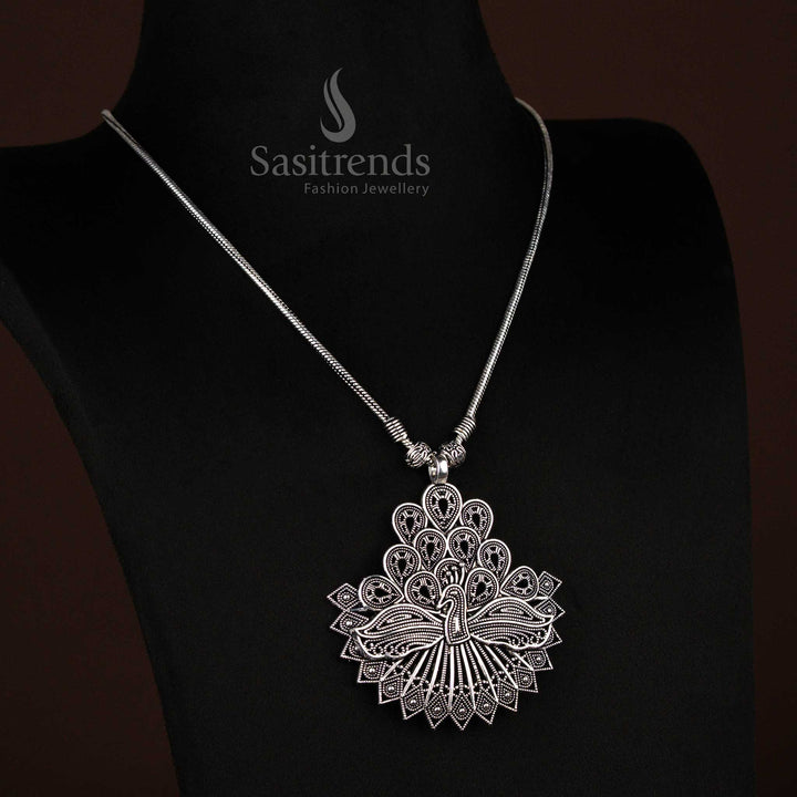 Heritage oxidised silver necklace with peacock motif and detailed feather pendant, an artisan handcrafted tribal jewellery design – Sasitrends