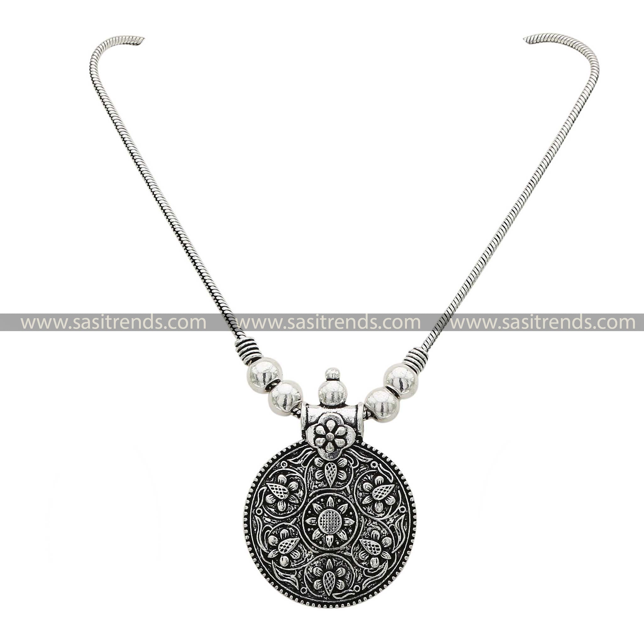 Elegant floral design on oxidised silver pendant necklace jewellery online shopping - Sasitrends