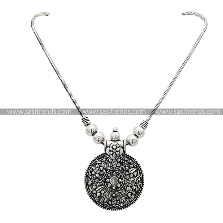 Elegant floral design on oxidised silver pendant necklace jewellery online shopping - Sasitrends
