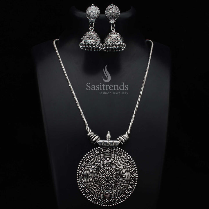 Roopasi Chakra Pendant Chain Jewellery Set – Available in Oxidised Silver and Antique Gold