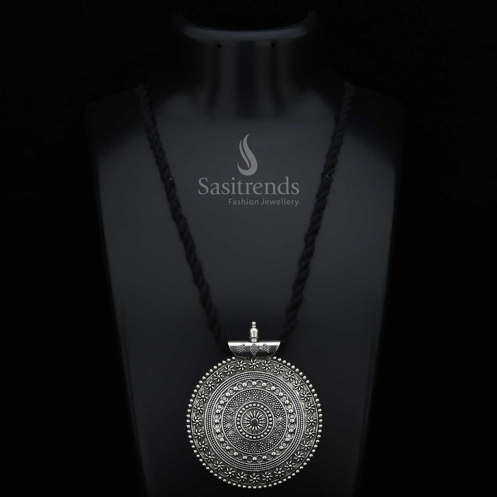 Chic Niranjana Oxidised Silver Thread Necklace with Pendant and Matching Jhumkas – An Artistic Ethnic Boho Fusion Jewellery Set for Modern Ethnic Styling by Sasitrends