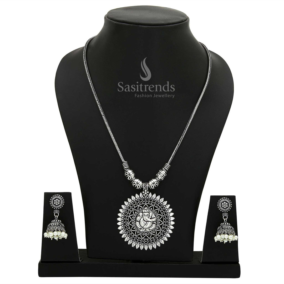 Elegant Oxidised Silver Tone Jhumka Necklace Set featuring textured designs and tribal-inspired details—festive jewellery crafted for traditional and fusion looks – Sasitrends