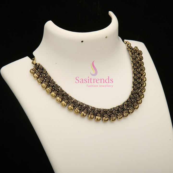 Golden Madhura Traditional Crescent Ball Necklace in Antique Finish – Elegant Grandeur and Vintage Statement Jewellery Wear for Special Occasions and Festive Styling by Sasitrends