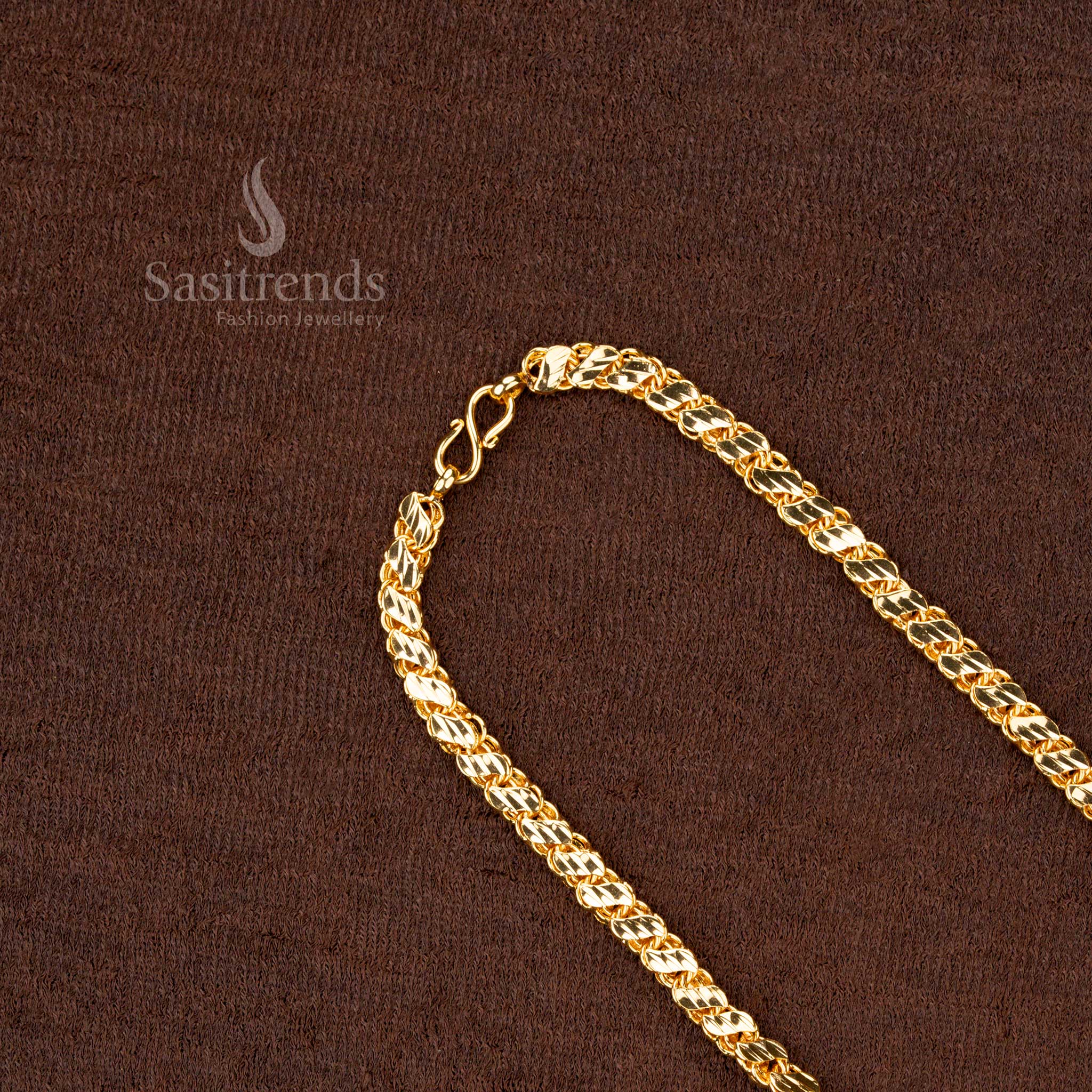 Sleek micro gold plated chain with an S-shaped design, perfect for a modern and stylish look - Sasitrends