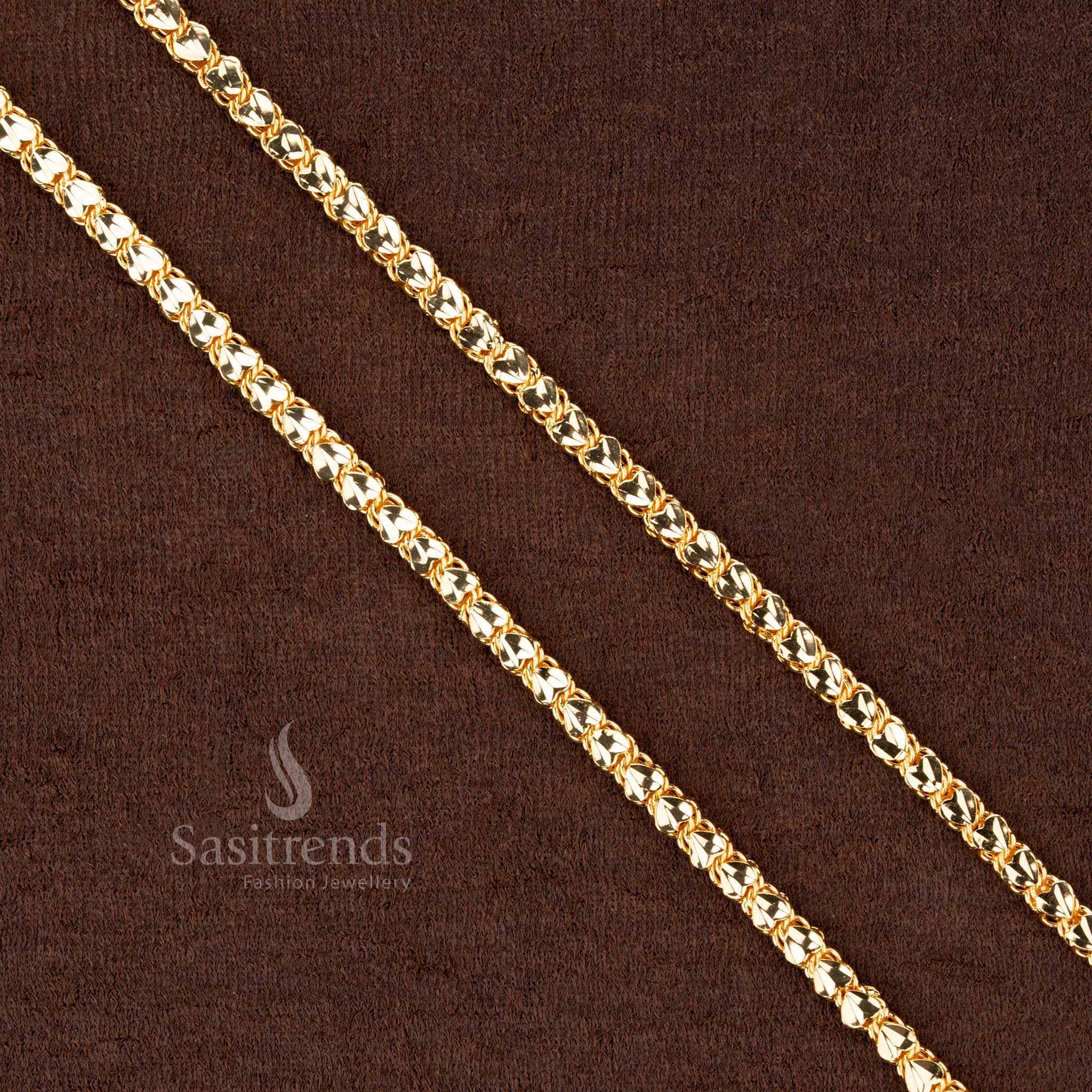 Heart design long micro gold plated chain with lifetime guarantee on plating, crafted for luxury and elegance - Sasitrends
