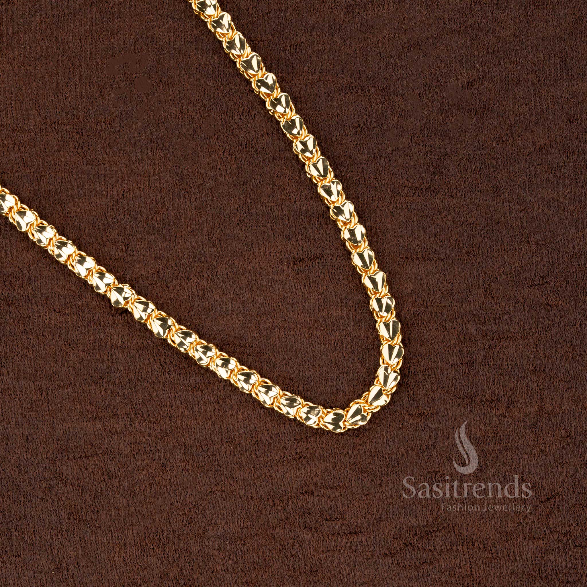 Heart design long micro gold plated chain with lifetime guarantee on plating, crafted for luxury and elegance - Sasitrends