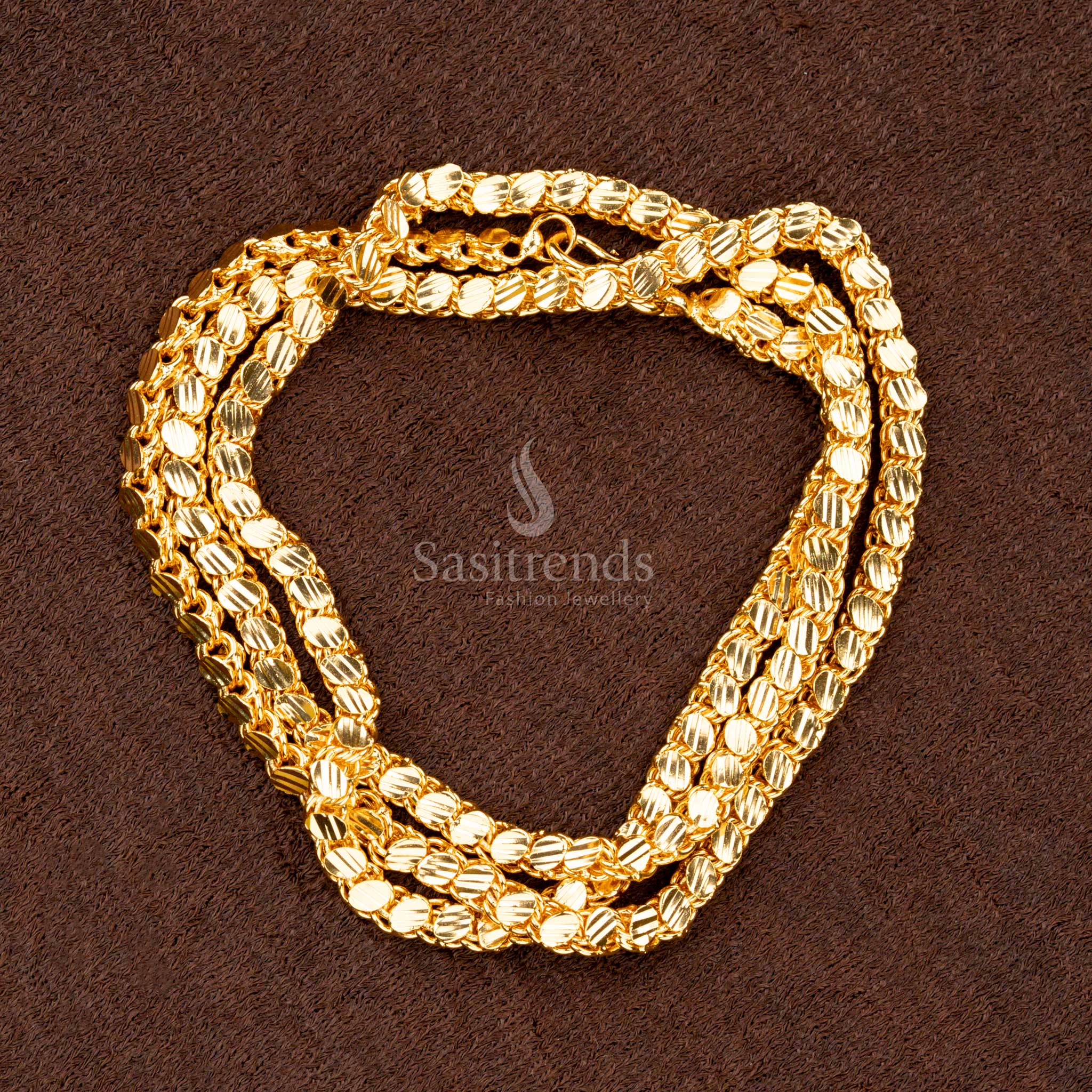 Elegant micro gold plated designer chain with 4 detailed patterns, crafted with guaranteed quality for a luxurious appearance - Sasitrends