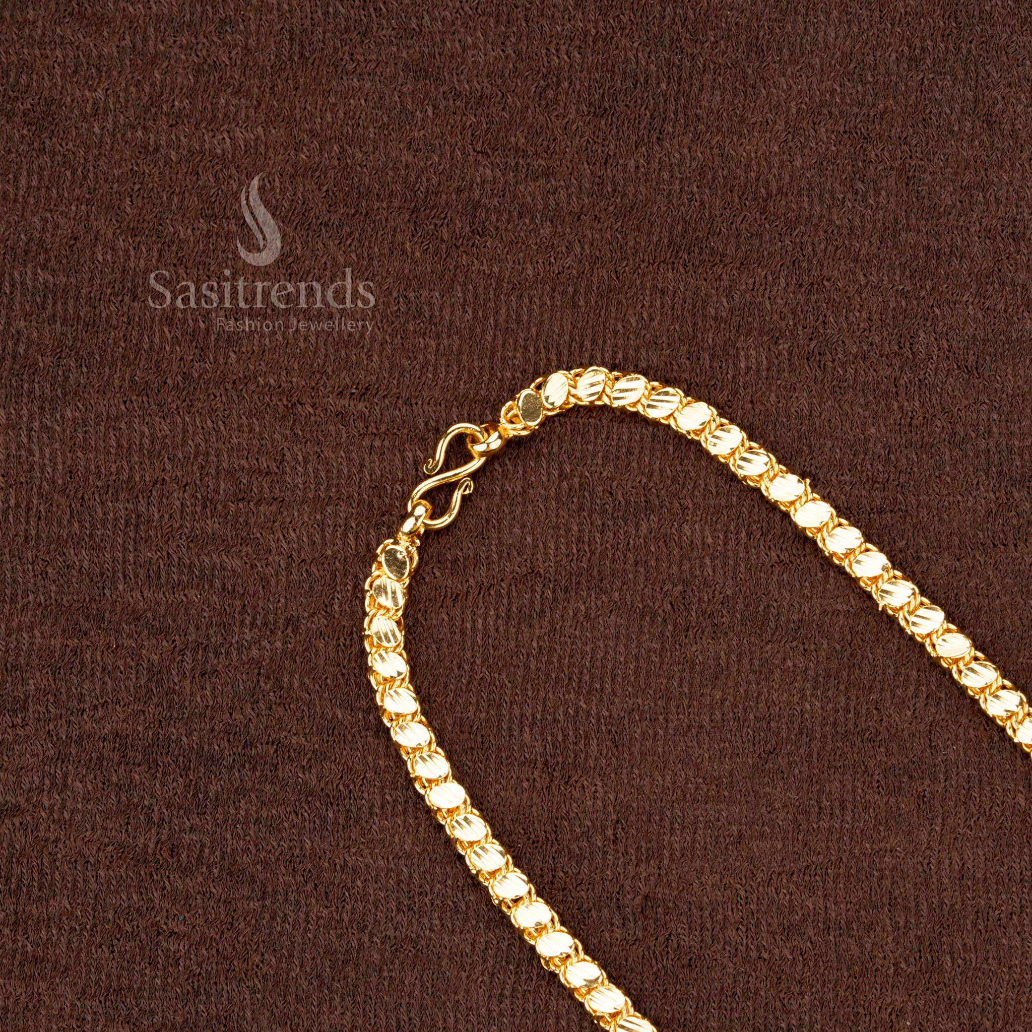 Grand designer chain in micro gold plating with 4 unique design patterns, perfect for weddings, temples, and special events - Sasitrends