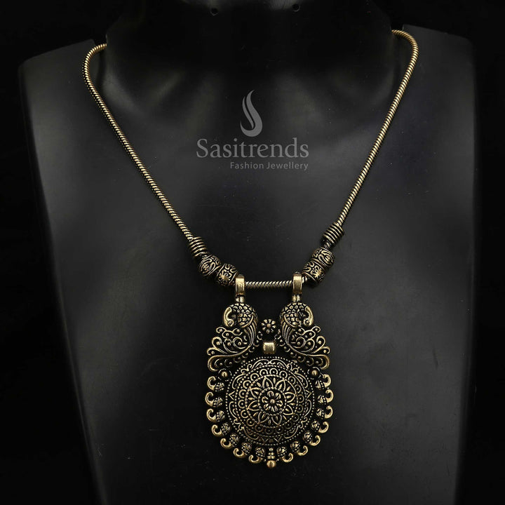 Antique gold Mayurika necklace featuring peacock, floral and mango elements bringing a majestic bridal charm – Sasitrends