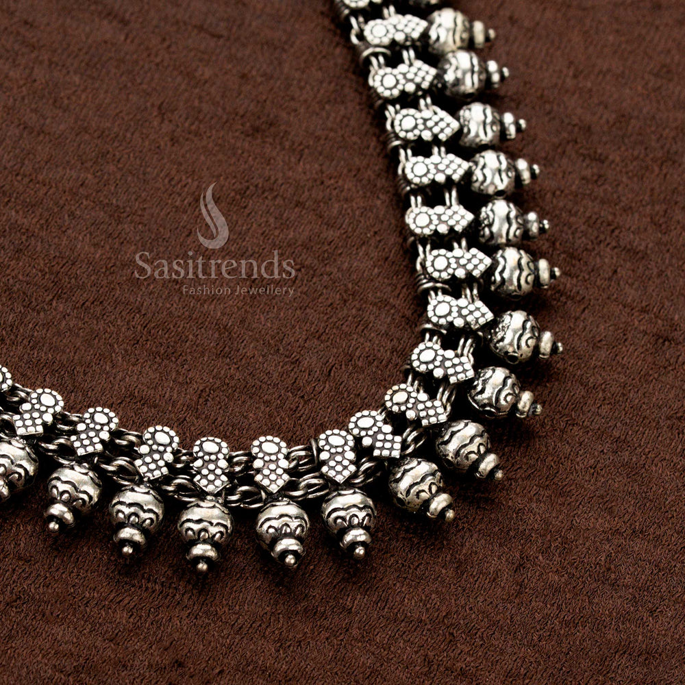 Ethnic Floral Chain Necklace in Antique Silver Look – Sasitrends