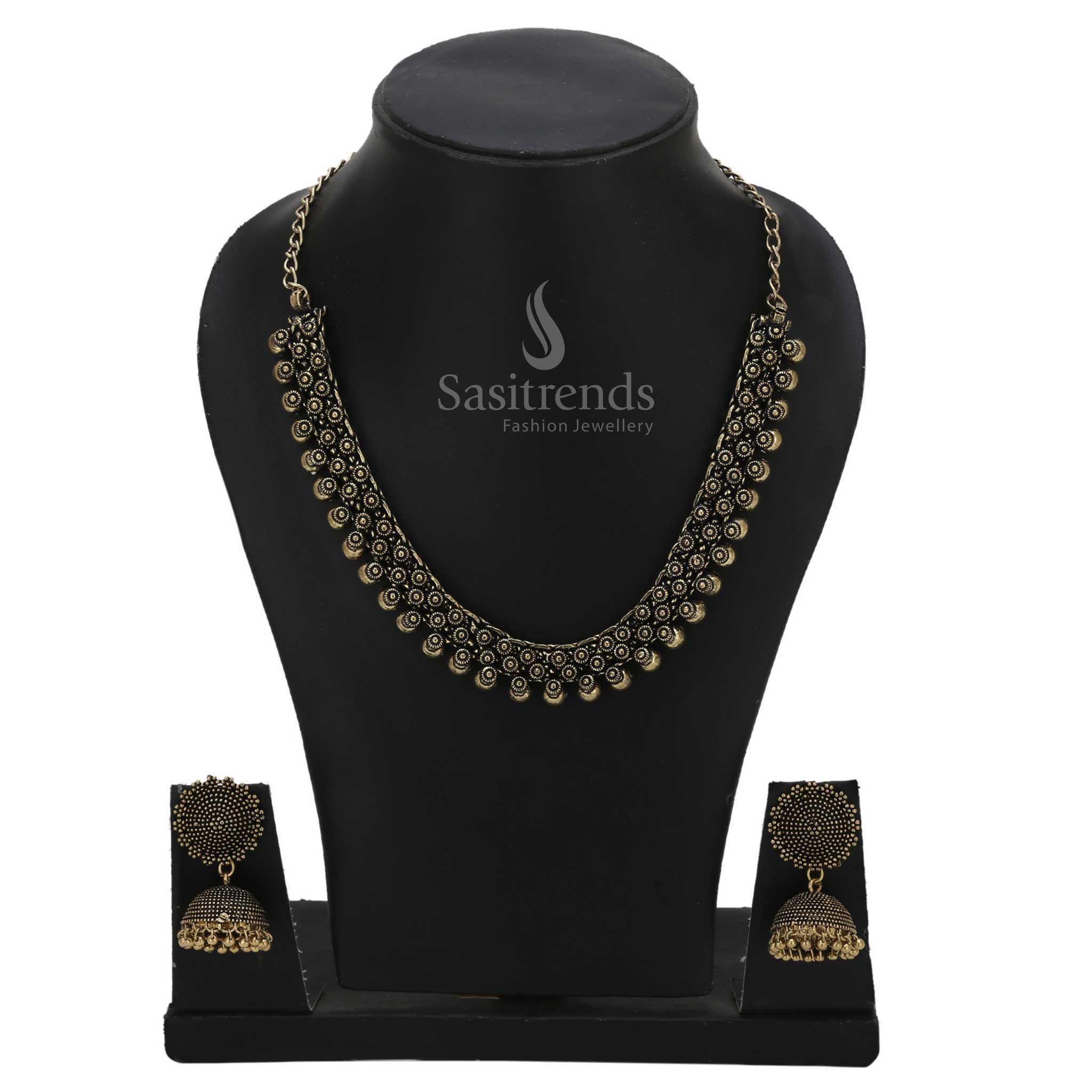 Golden Glory Chintaka antique gold ball necklace jewellery set with ornate jhumka earrings and majestic temple carving motifs, ideal for festive saree looks – Sasitrends