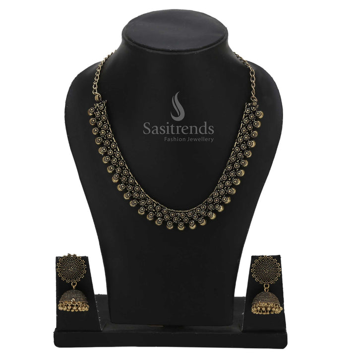 Golden Glory Chintaka antique gold ball necklace jewellery set with ornate jhumka earrings and majestic temple carving motifs, ideal for festive saree looks – Sasitrends