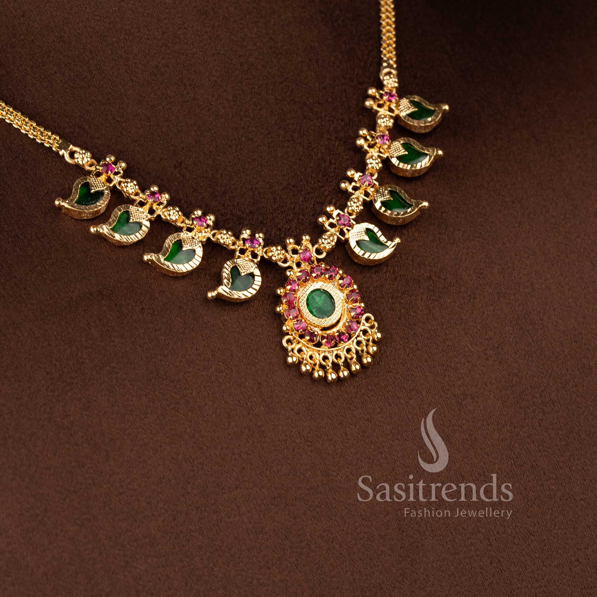 Four Petal Palaka Necklace with Green Stone Centerpiece - Kerala Gold Plated Necklace - - Sasitrends
 