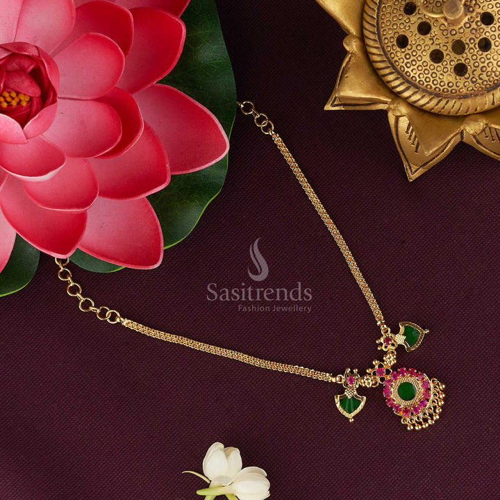 Regal Kerala traditional Palakka necklace with micro gold plating featuring a single-petal green-pink Palakka stone charm, designed for a graceful festive saree look – a timeless South Indian heritage jewellery piece – Sasitrends
