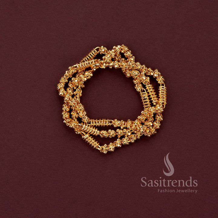 Stylish guaranteed micro gold plated chain with classic globe and barrel detailing - Sasitrends