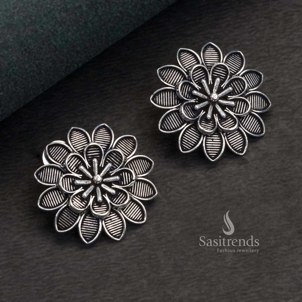 Oxidised Kanta choker necklace and earring combo set for girls – trendy ethnic statement jewellery with rustic silver finish and vintage vibes for modern traditional styling – Sasitrends