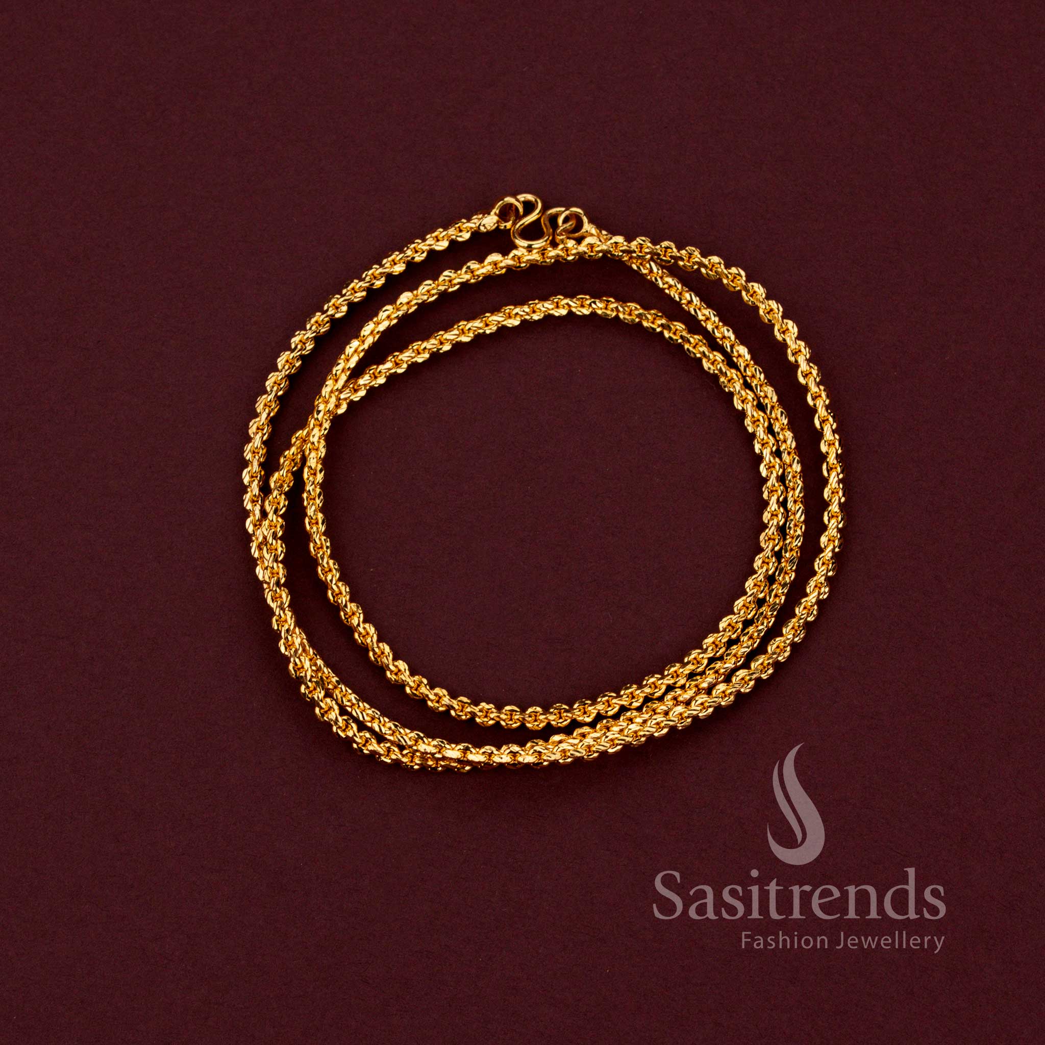 Micro gold plated interlocking rope link neck chain guaranteed to look like real gold - Sasitrends.