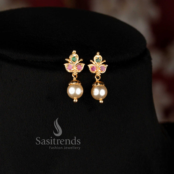 Elegant micro gold plated flexible chain necklace with floral pearl pendant that looks like real gold - Sasitrends