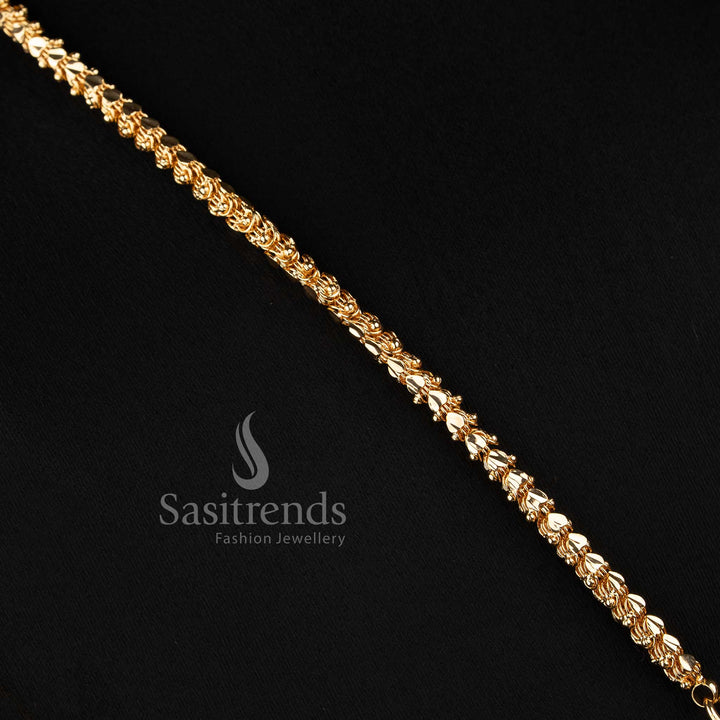 Premium 24 carat look gold plated traditional long pendant necklace ensemble for grand silk sarees.