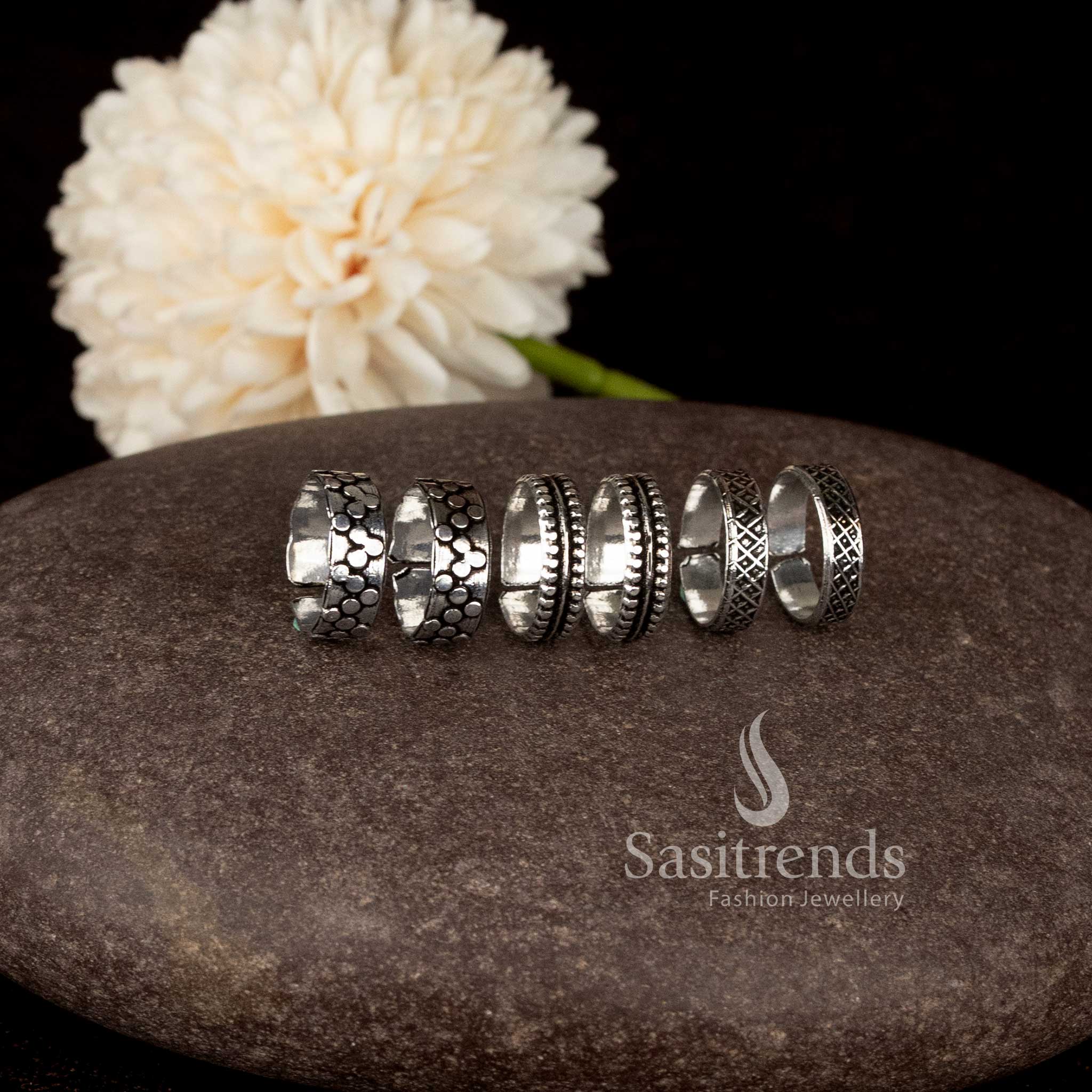 Adjustable openable oxidised silver metti set for daily wear - Sasitrends