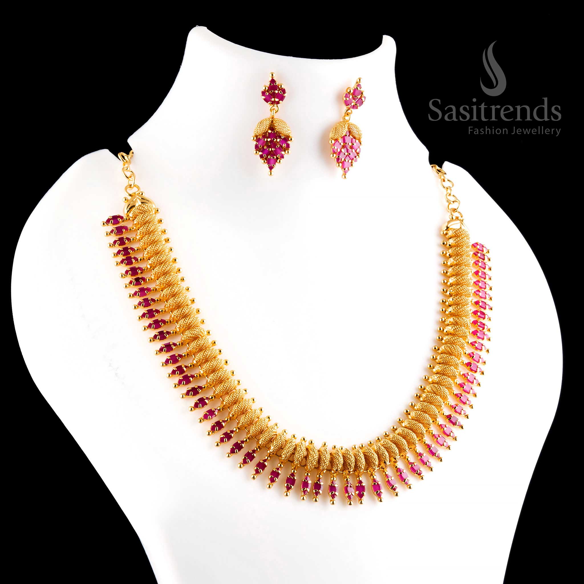 Luxury micro gold-plated leaf-pattern necklace and jewellery set featuring a stunning marques stone and deep ruby-red gemstone - Sasitrends