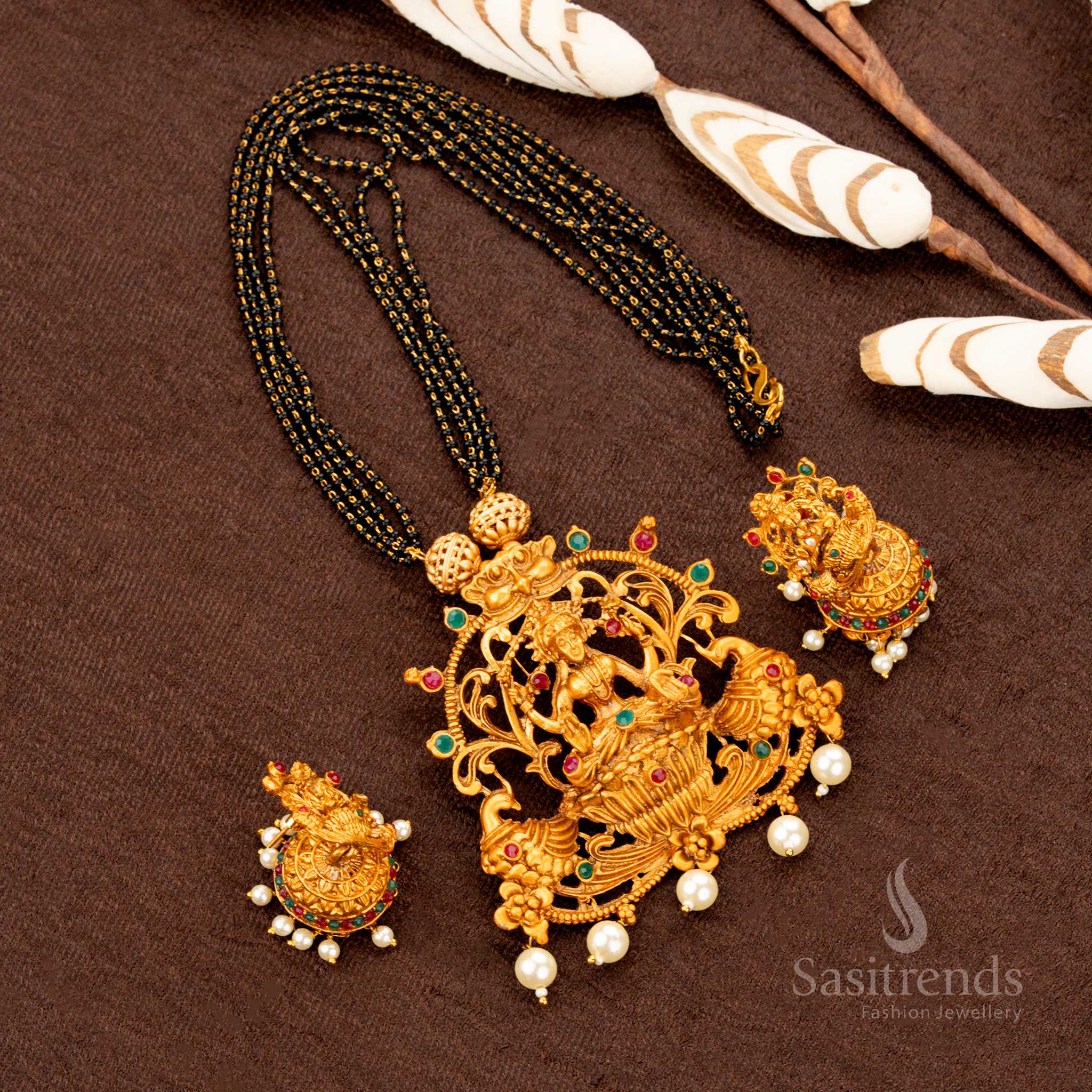Lakshmi Temple Jewellery Set with Pearl Hangings and Peacock Motif – Sasitrends