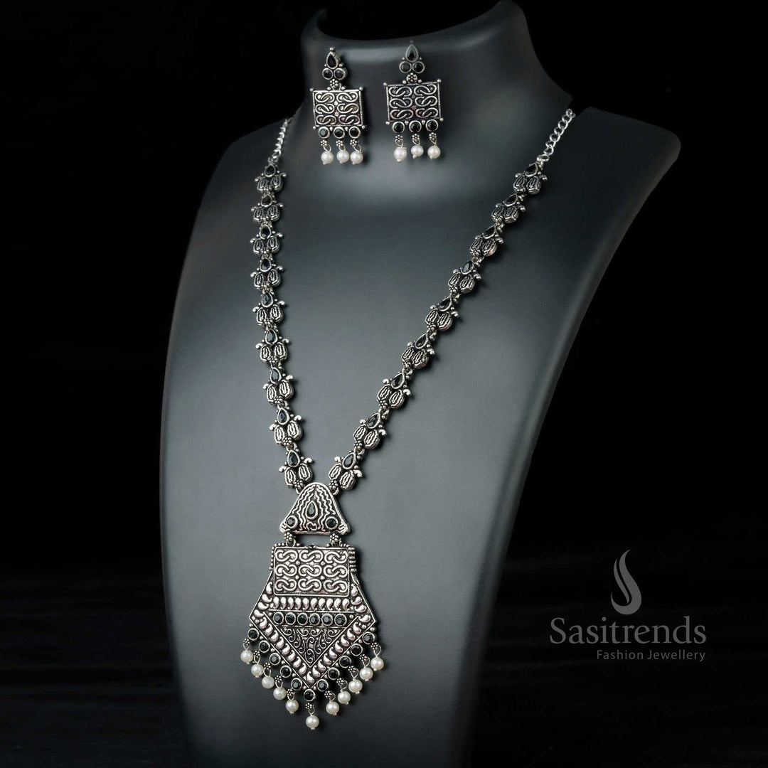 Midnight Black Tribal Design Oxidised Silver Necklace with sparkling stones and elegant pearl accents – Artistic ethnic jewellery by Sasitrends