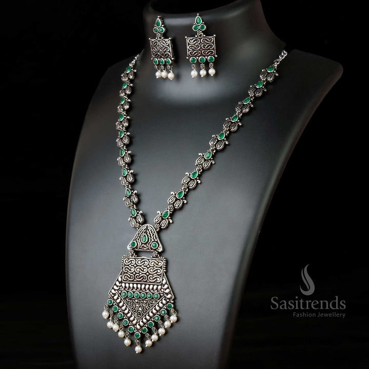 Sparkling Green Oxidised Pendant Necklace with tribal motifs, decorative stones, and pearl drops – Stylish ethnic jewellery by Sasitrends