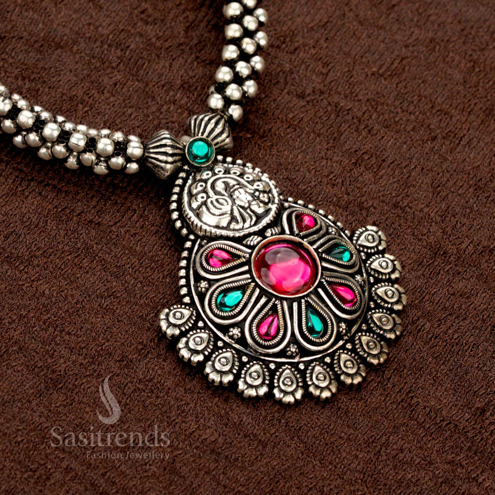 Kolapuri oxidised jewellery set with floral pendant and earrings - Sasitrends