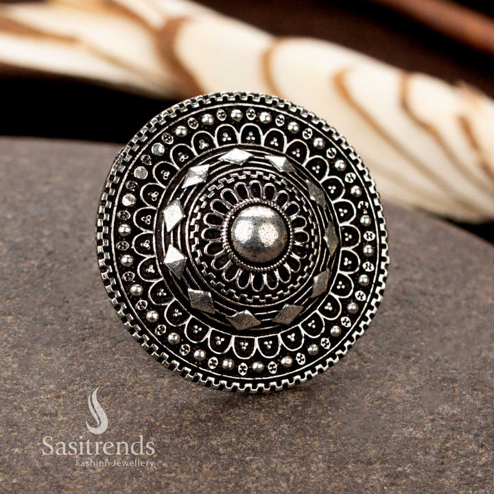 Floral swirl oxidised ring with petal dome pattern for saree styling – Sasitrends