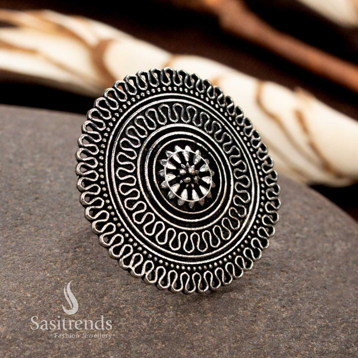 Floral swirl oxidised ring with petal dome pattern for saree styling – Sasitrends
