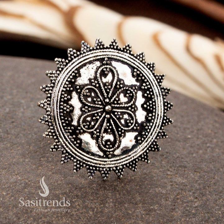 Floral swirl oxidised ring with petal dome pattern for saree styling – Sasitrends