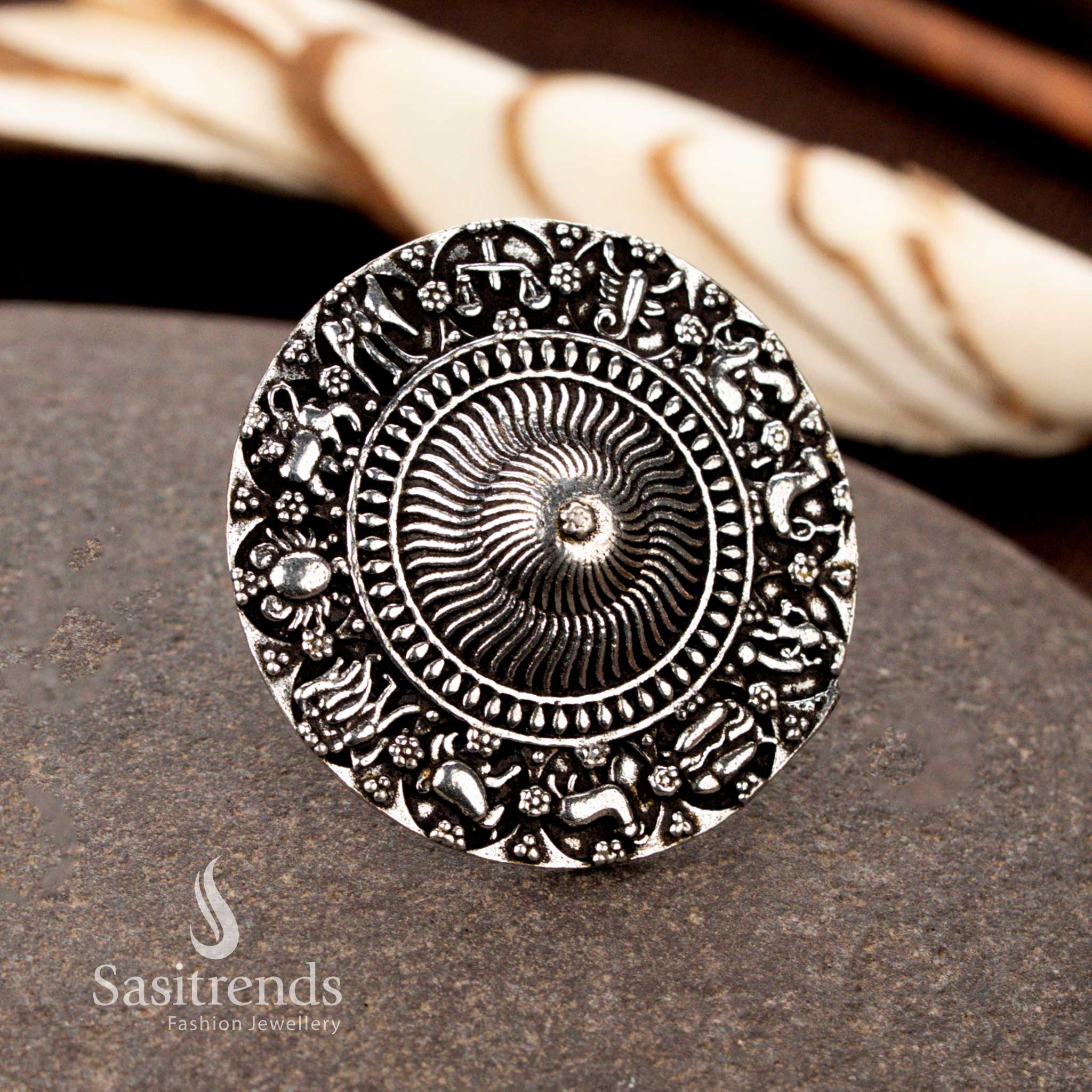 Floral swirl oxidised ring with petal dome pattern for saree styling – Sasitrends