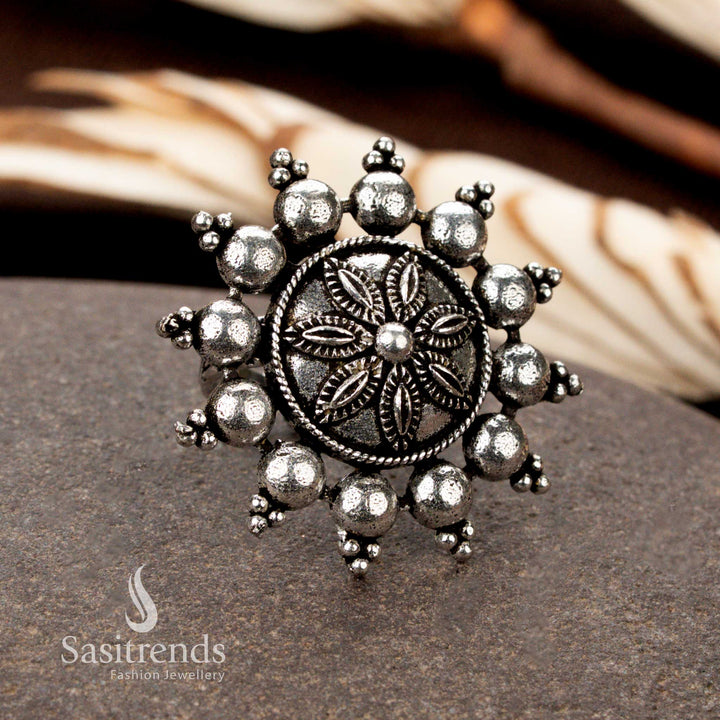Floral swirl oxidised ring with petal dome pattern for saree styling – Sasitrends