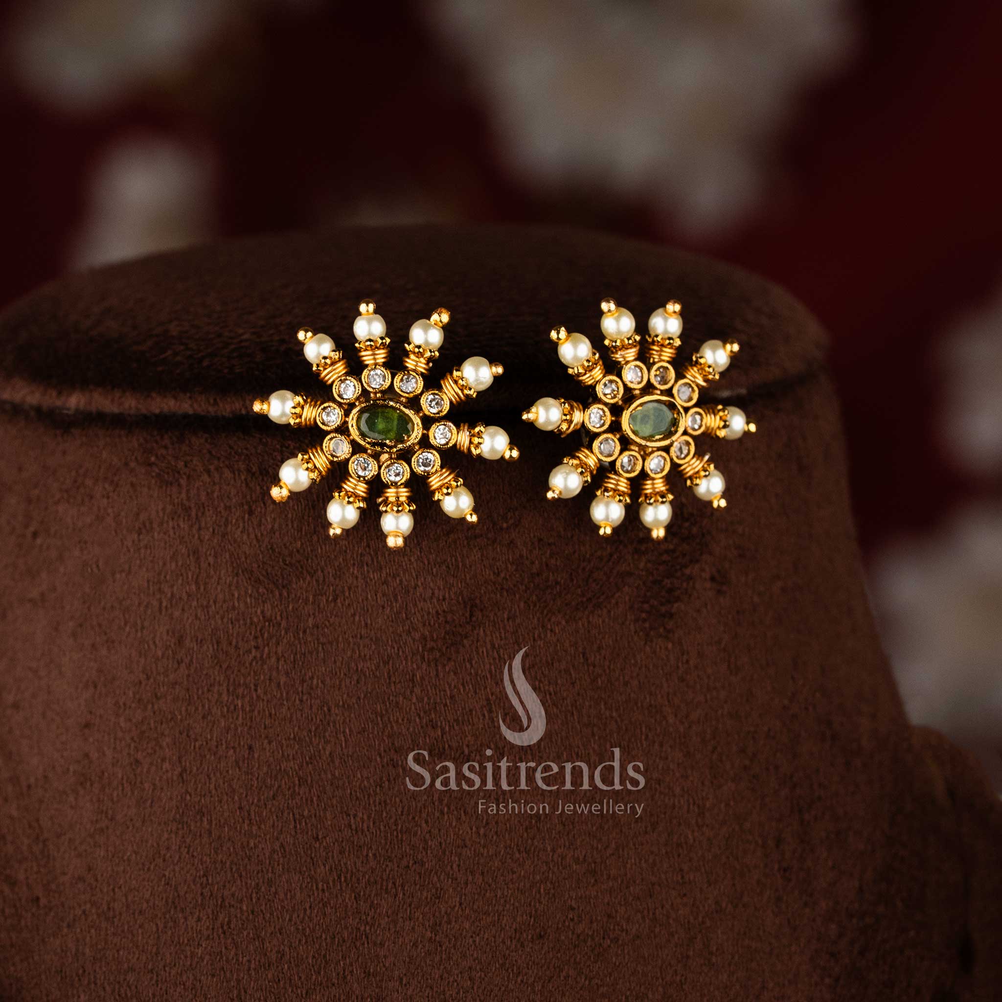 Temple jewellery set with matching floral stud earrings and pearl accents - Sasitrends