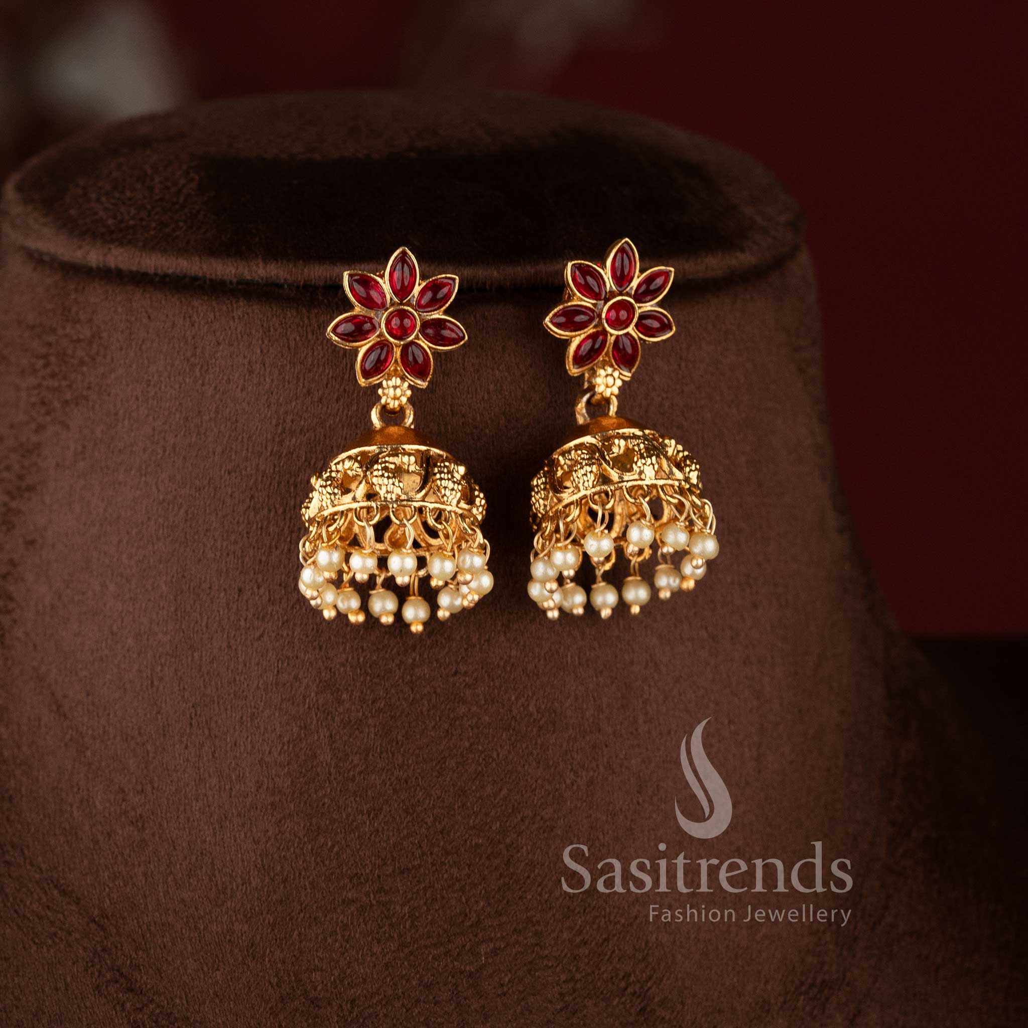 Stylish Sasitrends wedding jewellery set featuring twin peacock motifs and rice pearls in matte finish.