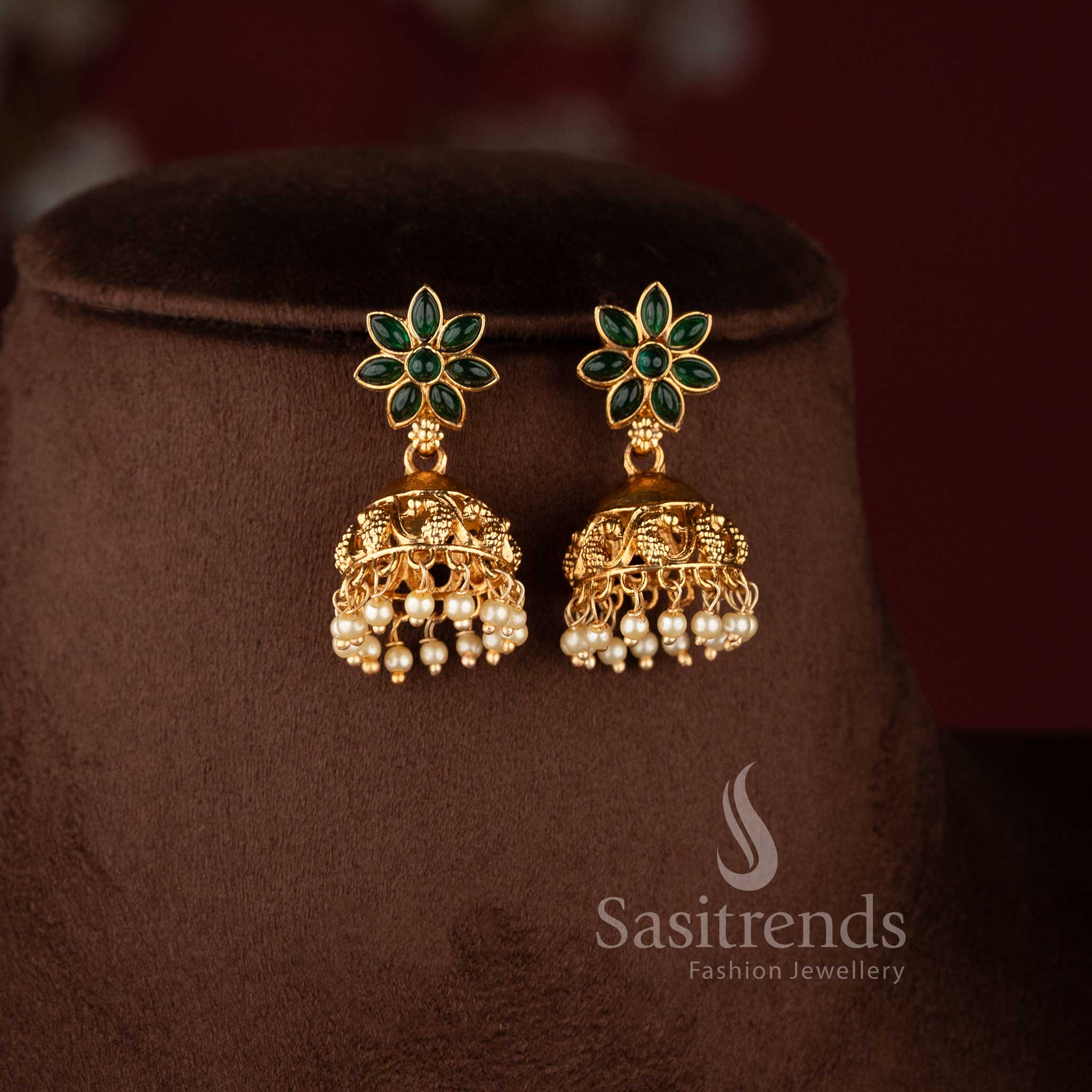 Rich traditional look classic matte gold multi-strand choker for grand silk sarees.