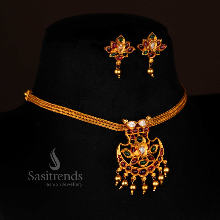 Traditional Temple Jewellery Set with Crescent Pendant Design – Sasitrends