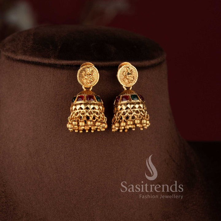 Rich traditional look classic matte gold temple necklace for grand silk sarees.